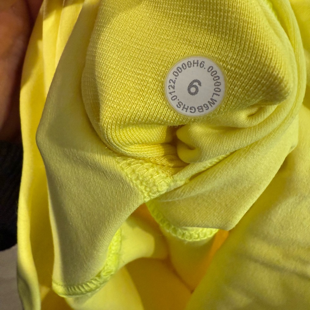 Lululemon Athletica women’s Yellow Leggings - Picture 5 of 5